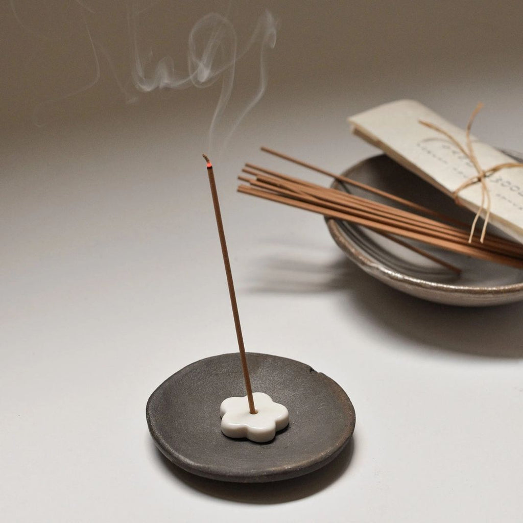 Encens Japonais au Bois de Santal et son Support, do good.